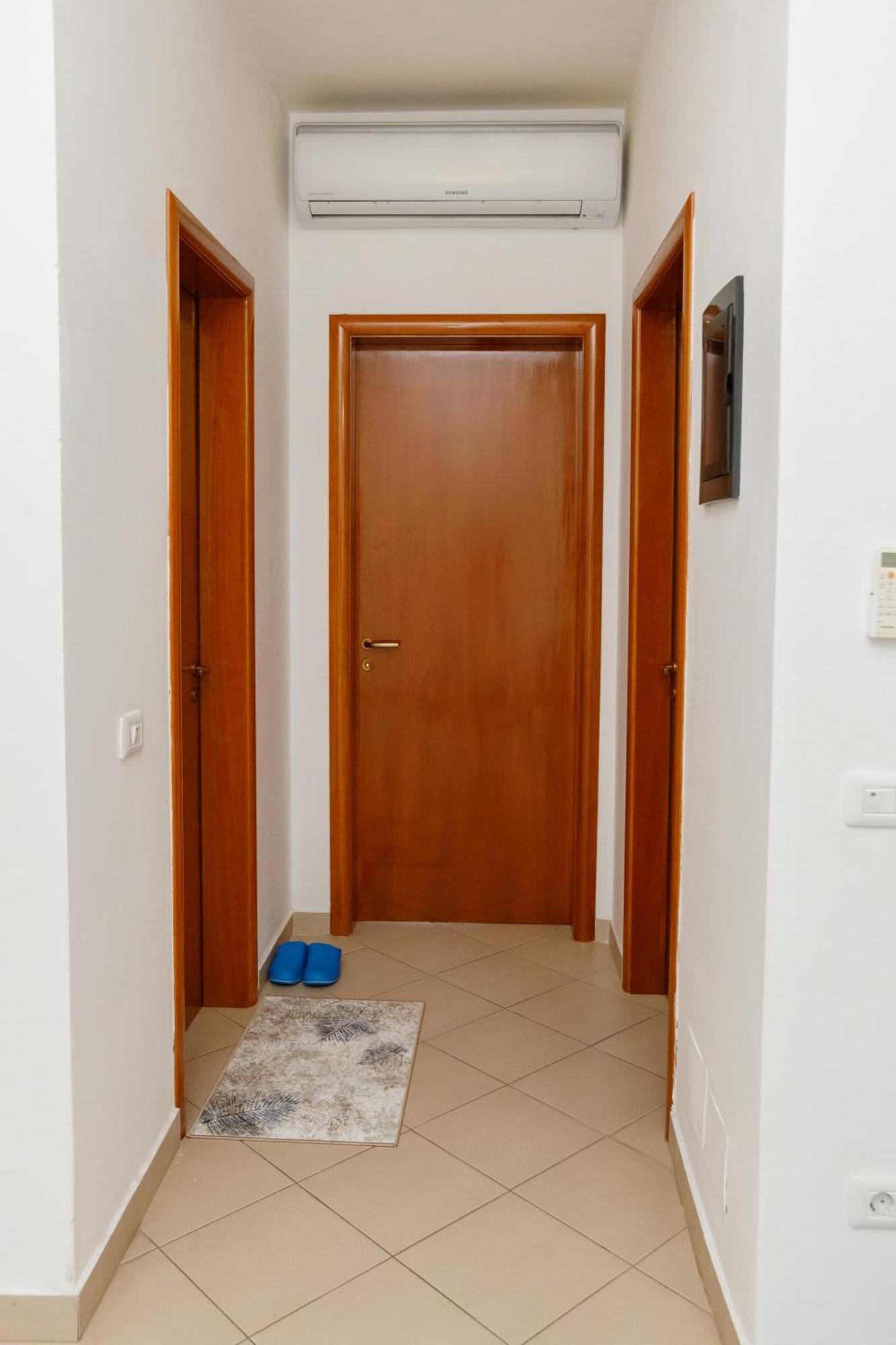 Gus Apartament Vlorë 外观 照片